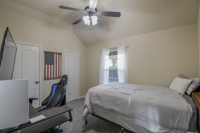 104 Smokey Branch, Weatherford, TX 76085