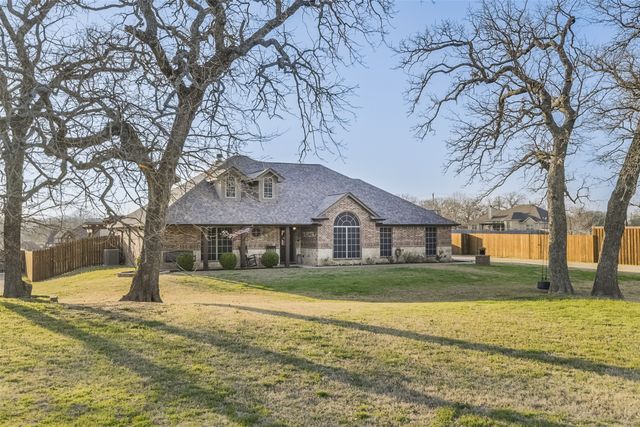 104 Smokey Branch, Weatherford, TX 76085