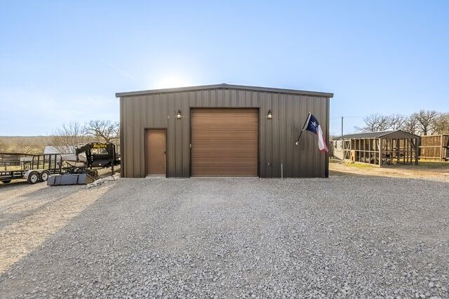 104 Smokey Branch, Weatherford, TX 76085