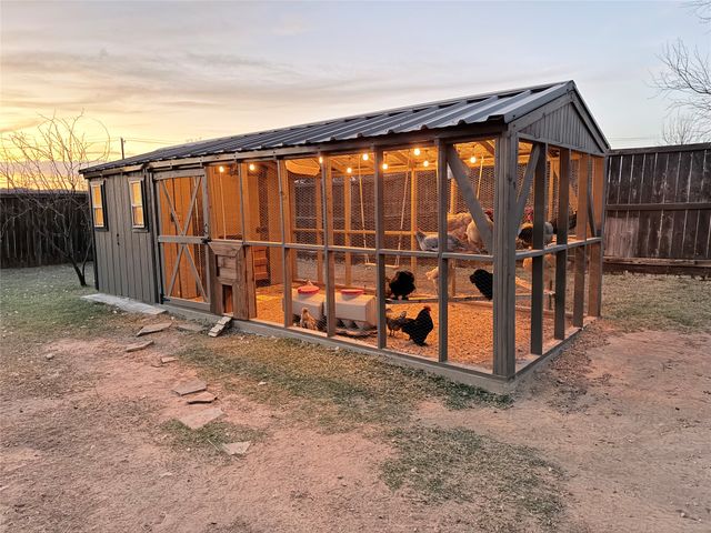 104 Smokey Branch, Weatherford, TX 76085