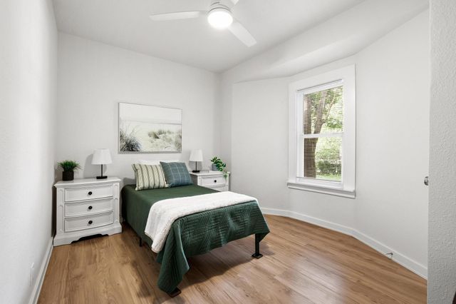 537 E Sears Street, Denison, TX 75021