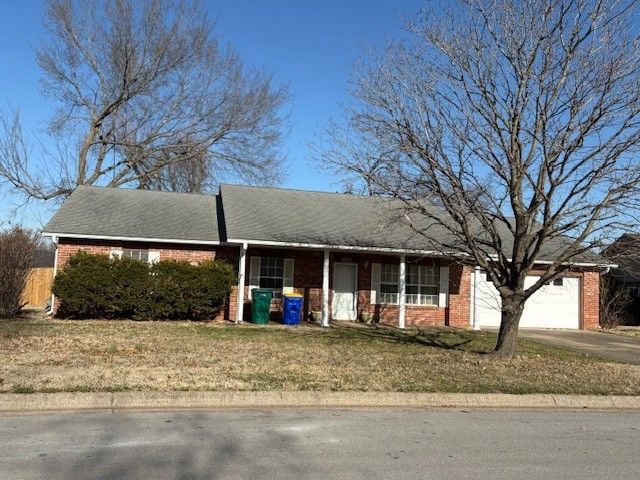 2822 Highland Drive, Rogers, AR 72756