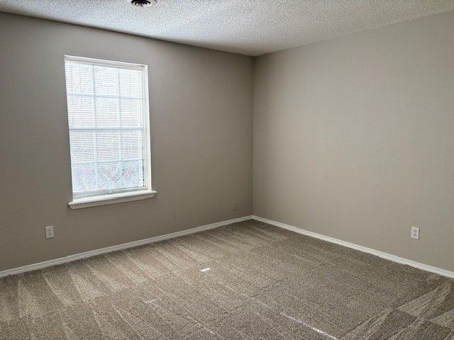 2822 Highland Drive, Rogers, AR 72756