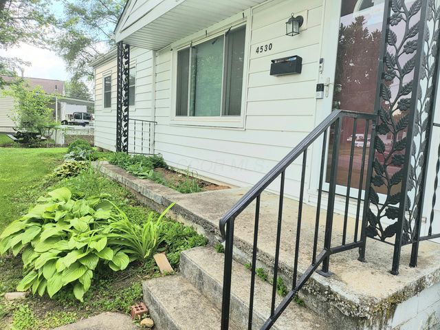 4530 Amesbury Road, Columbus, OH 43227