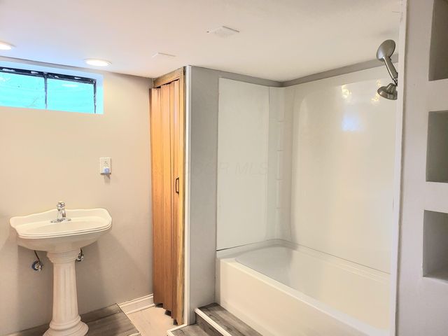 4530 Amesbury Road, Columbus, OH 43227