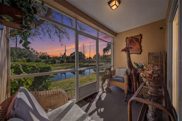 192 COQUINA BAY DRIVE, St Petersburg, FL 33705