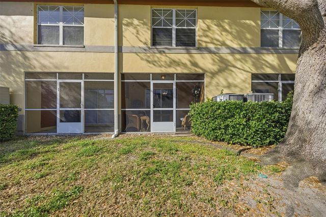 192 COQUINA BAY DRIVE, St Petersburg, FL 33705