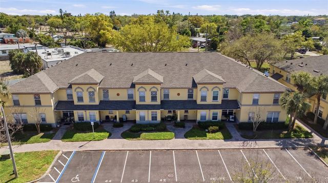 192 COQUINA BAY DRIVE, St Petersburg, FL 33705