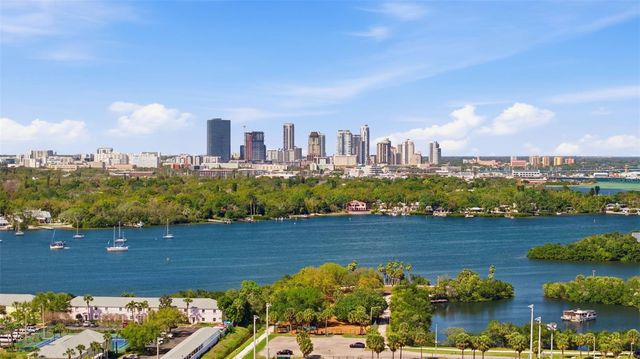 192 COQUINA BAY DRIVE, St Petersburg, FL 33705