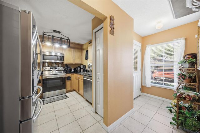 192 COQUINA BAY DRIVE, St Petersburg, FL 33705