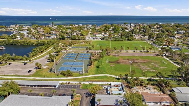 192 COQUINA BAY DRIVE, St Petersburg, FL 33705