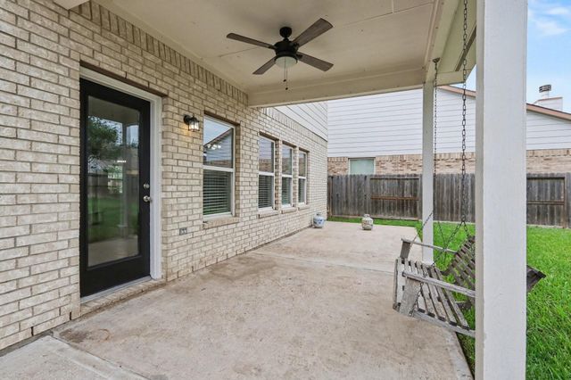 2705 Golden Creek Lane, Pearland, TX 77584