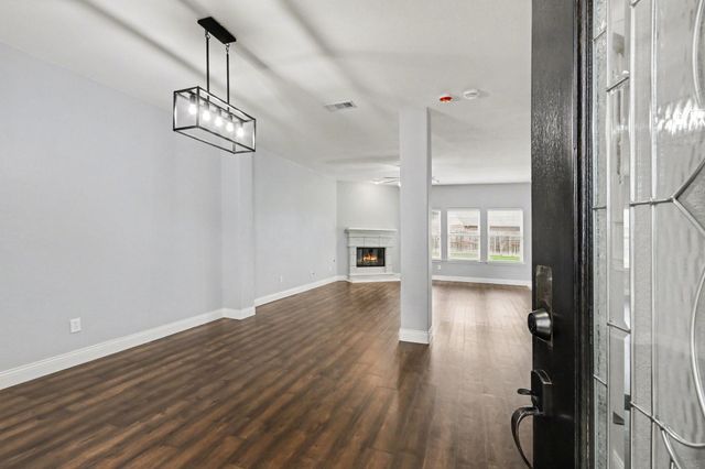 2705 Golden Creek Lane, Pearland, TX 77584