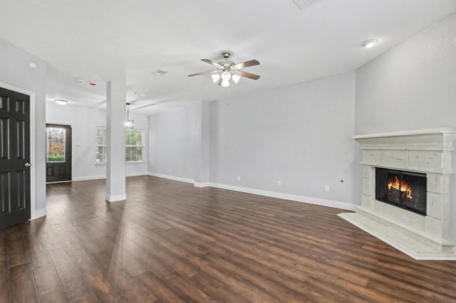 2705 Golden Creek Lane, Pearland, TX 77584