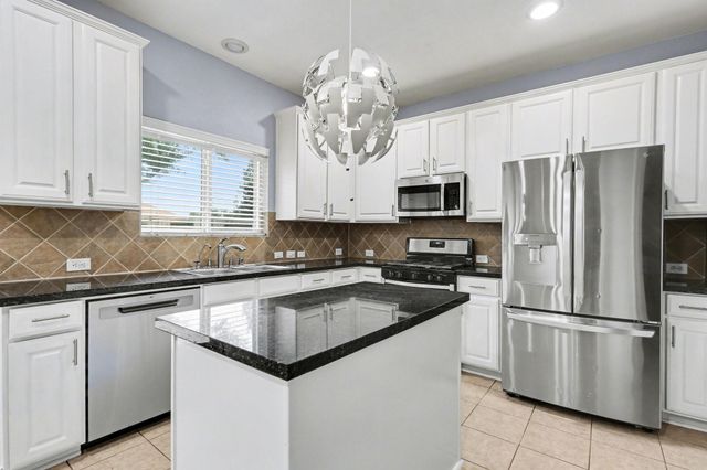 2705 Golden Creek Lane, Pearland, TX 77584