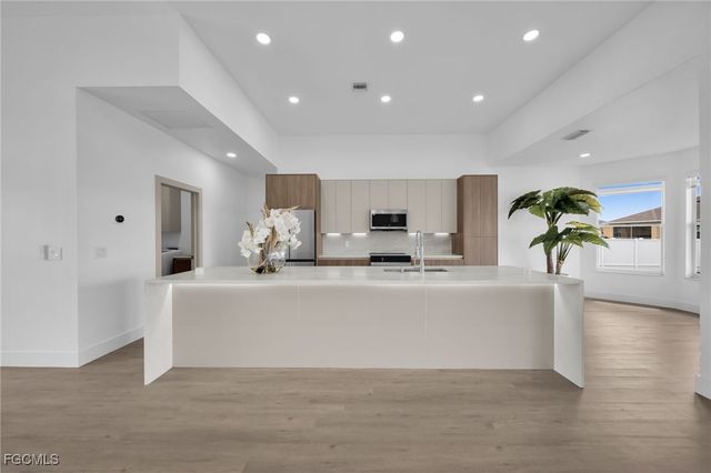 3330 NW 5TH TER, Cape Coral, FL 33993