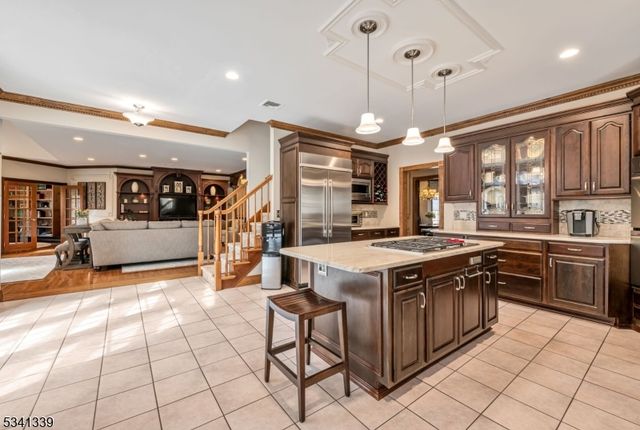 23 Horizon Dr, Wayne Twp., NJ 07470