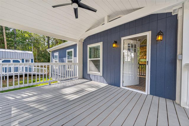 551 Loan Oak Drive, Oakhurst, TX 75359