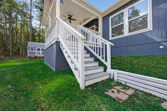 551 Loan Oak Drive, Oakhurst, TX 75359