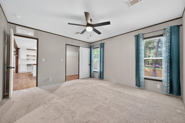 551 Loan Oak Drive, Oakhurst, TX 75359