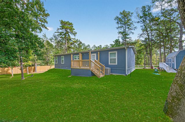 551 Loan Oak Drive, Oakhurst, TX 75359