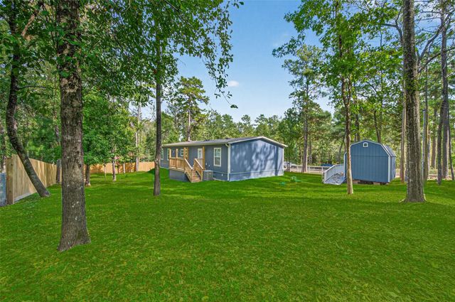 551 Loan Oak Drive, Oakhurst, TX 75359