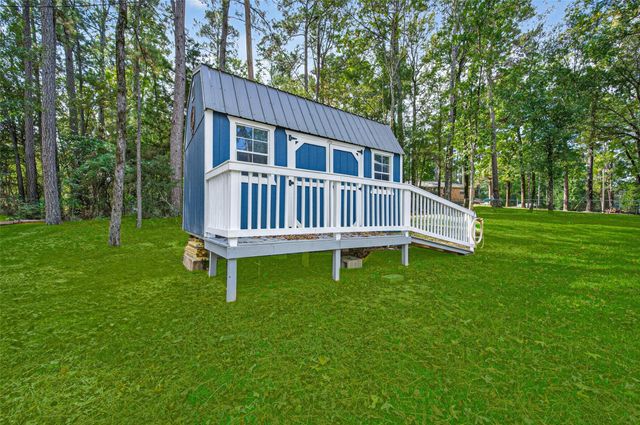 551 Loan Oak Drive, Oakhurst, TX 75359