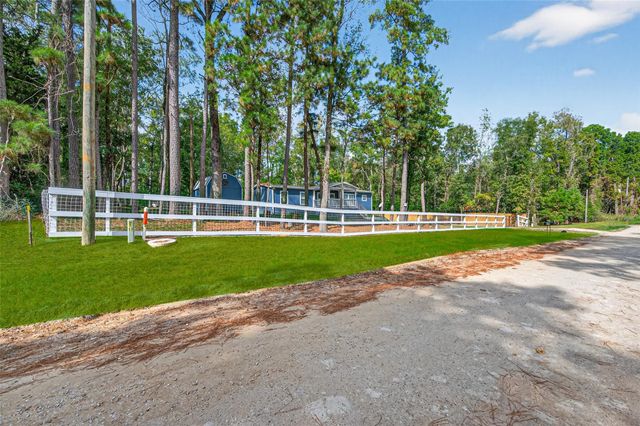 551 Loan Oak Drive, Oakhurst, TX 75359