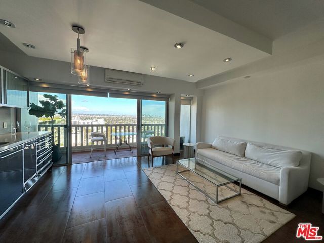 999 N Doheny Drive 1207, West Hollywood, CA 90069