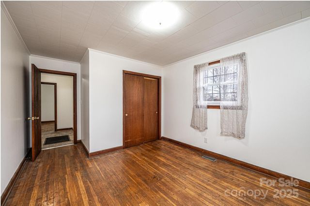 1214 Dry Ponds Road, Granite Falls, NC 28630