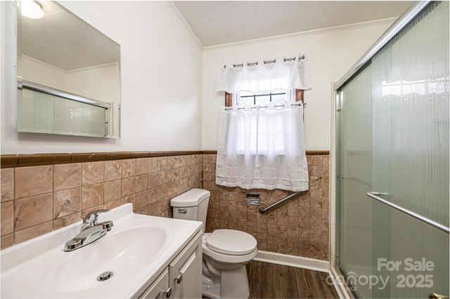 1214 Dry Ponds Road, Granite Falls, NC 28630