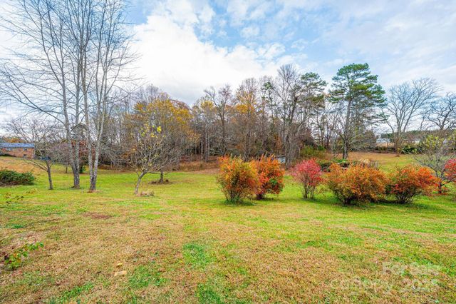 1214 Dry Ponds Road, Granite Falls, NC 28630
