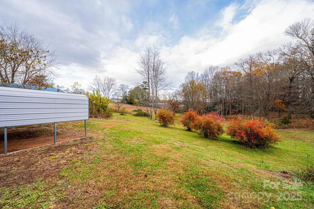 1214 Dry Ponds Road, Granite Falls, NC 28630