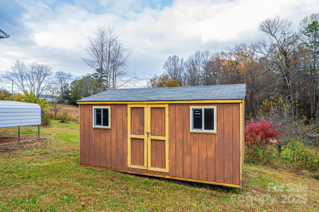 1214 Dry Ponds Road, Granite Falls, NC 28630