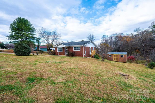 1214 Dry Ponds Road, Granite Falls, NC 28630