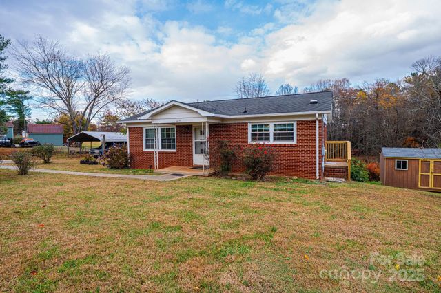 1214 Dry Ponds Road, Granite Falls, NC 28630