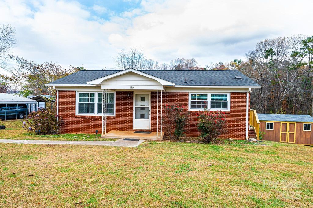 1214 Dry Ponds Road, Granite Falls, NC 28630