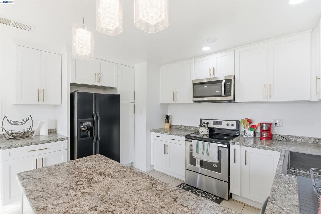 Image 23 of property listing at 1382 Donna Street, Novato, CA 94947