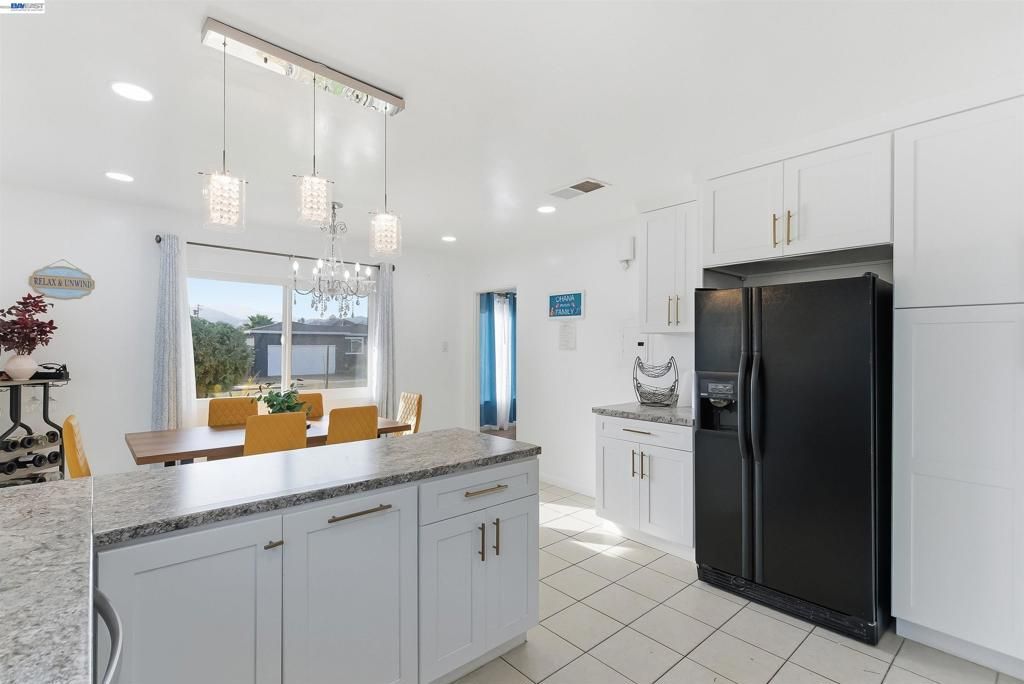 Image 25 of property listing at 1382 Donna Street, Novato, CA 94947