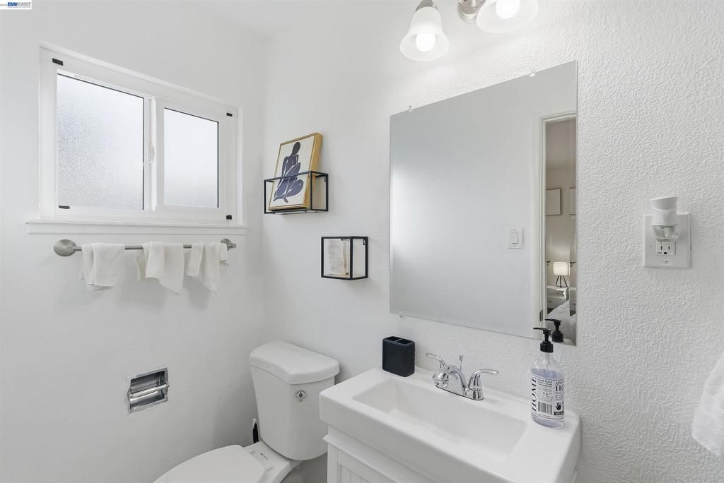 Image 38 of property listing at 1382 Donna Street, Novato, CA 94947