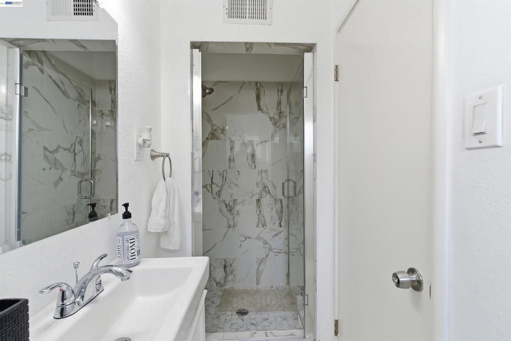 Image 39 of property listing at 1382 Donna Street, Novato, CA 94947