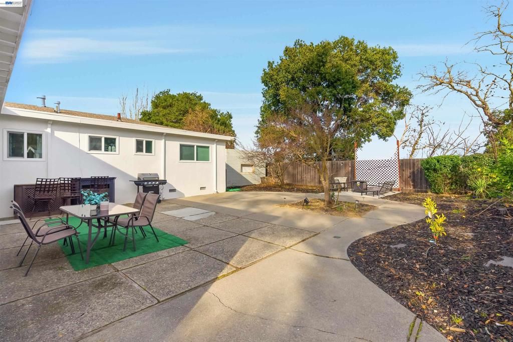 Image 50 of property listing at 1382 Donna Street, Novato, CA 94947