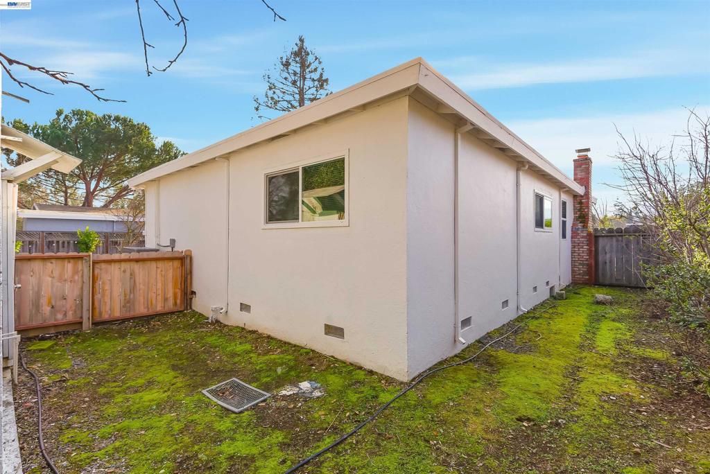 Image 55 of property listing at 1382 Donna Street, Novato, CA 94947