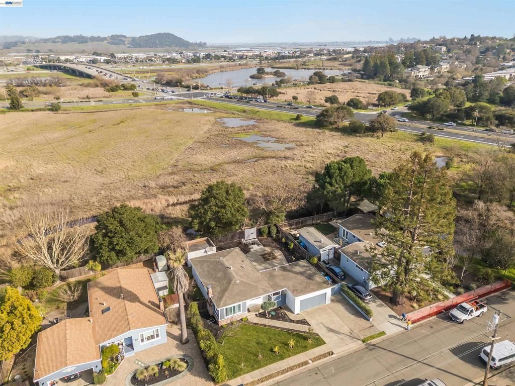 Image 60 of property listing at 1382 Donna Street, Novato, CA 94947