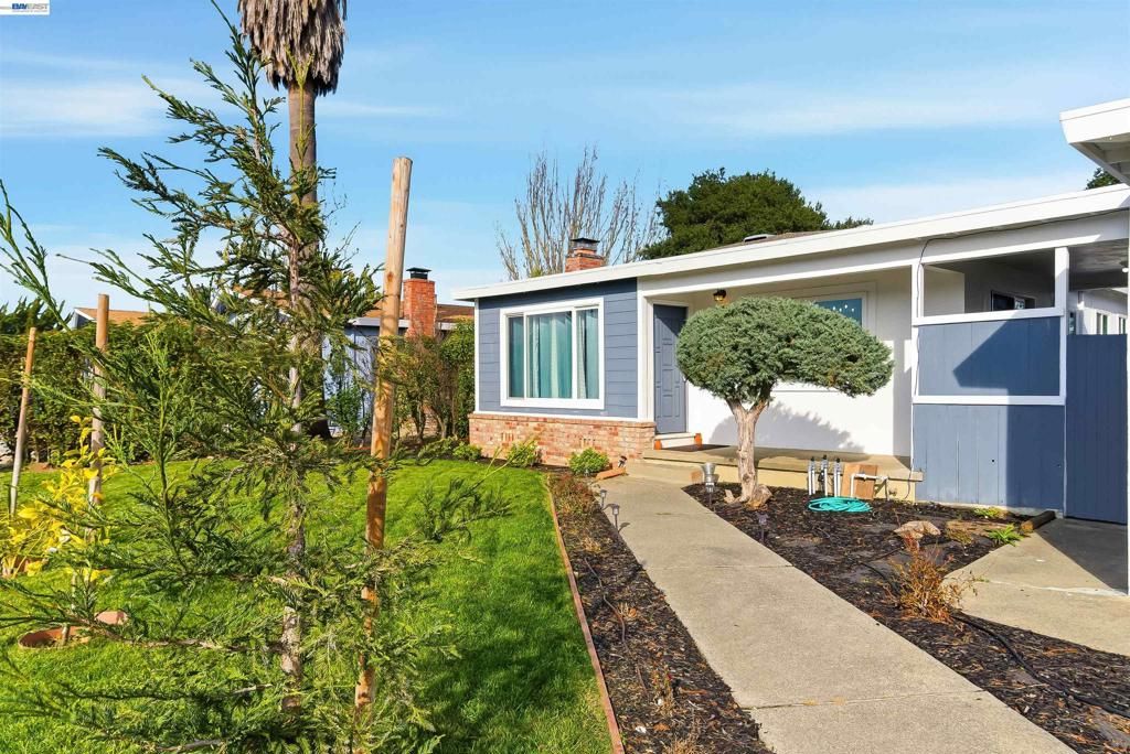 Image 9 of property listing at 1382 Donna Street, Novato, CA 94947