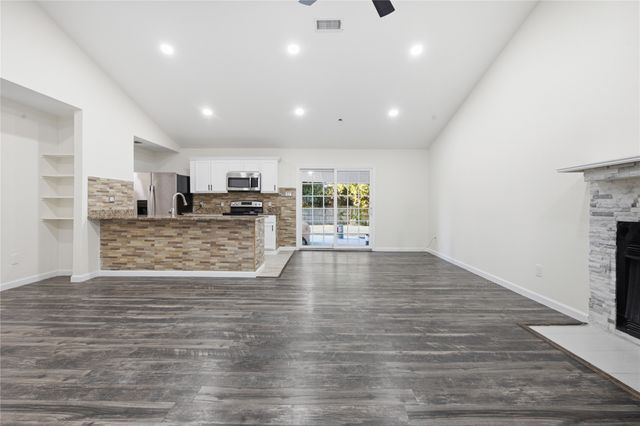 3728 Flintwood Trail, Fort Worth, TX 76137