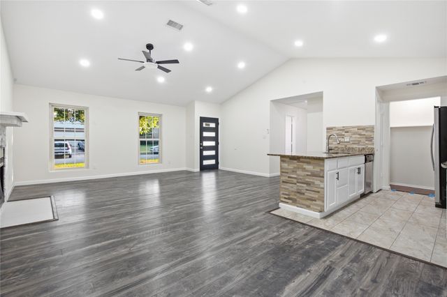 3728 Flintwood Trail, Fort Worth, TX 76137
