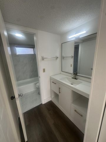 5860 NW 64th Avenue 307, Fort Lauderdale, FL 33319