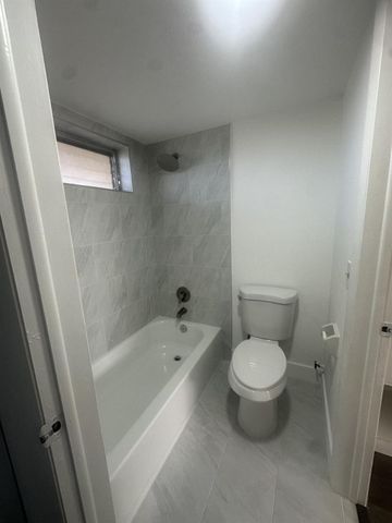 5860 NW 64th Avenue 307, Fort Lauderdale, FL 33319