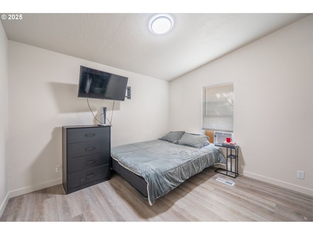 597 BARLEY St, Woodburn, OR 97071